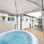 *2a* Ground Floor House Setup For Your Amazing & Relaxed + Free Parking + Free Fast Wifi Holiday home
