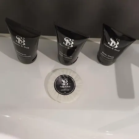 Holiday home *2a* Ground Floor House Setup For Your Amazing & Relaxed + Free Parking + Free Fast Wifi *