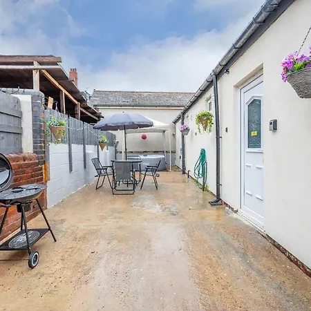 別荘 *2a* Ground Floor House Setup For Your Amazing & Relaxed + Free Parking + Free Fast Wifi *