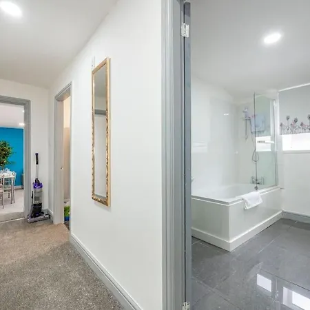 別荘 *2a* Ground Floor House Setup For Your Amazing & Relaxed + Free Parking + Free Fast Wifi