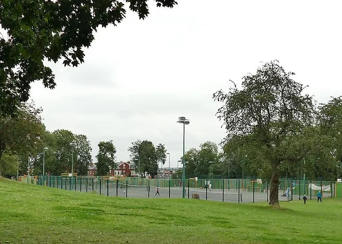 *2a* Ground Floor House Setup For Your Amazing & Relaxed + Free Parking + Free Fast Wifi Holiday home Leeds (West Yorkshire)